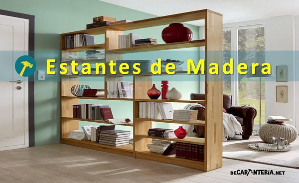 Estantes de Madera, en una sala una estantería que divide dos ambientes