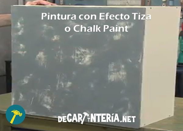 Pintura-efecto-tiza-o-chalk-paint-para-pintar-muebles-de-cocina-con-dos-tonos